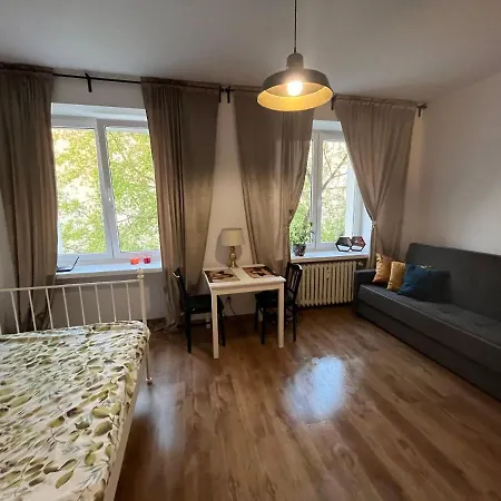 アパート Apartament Przy Batorym *